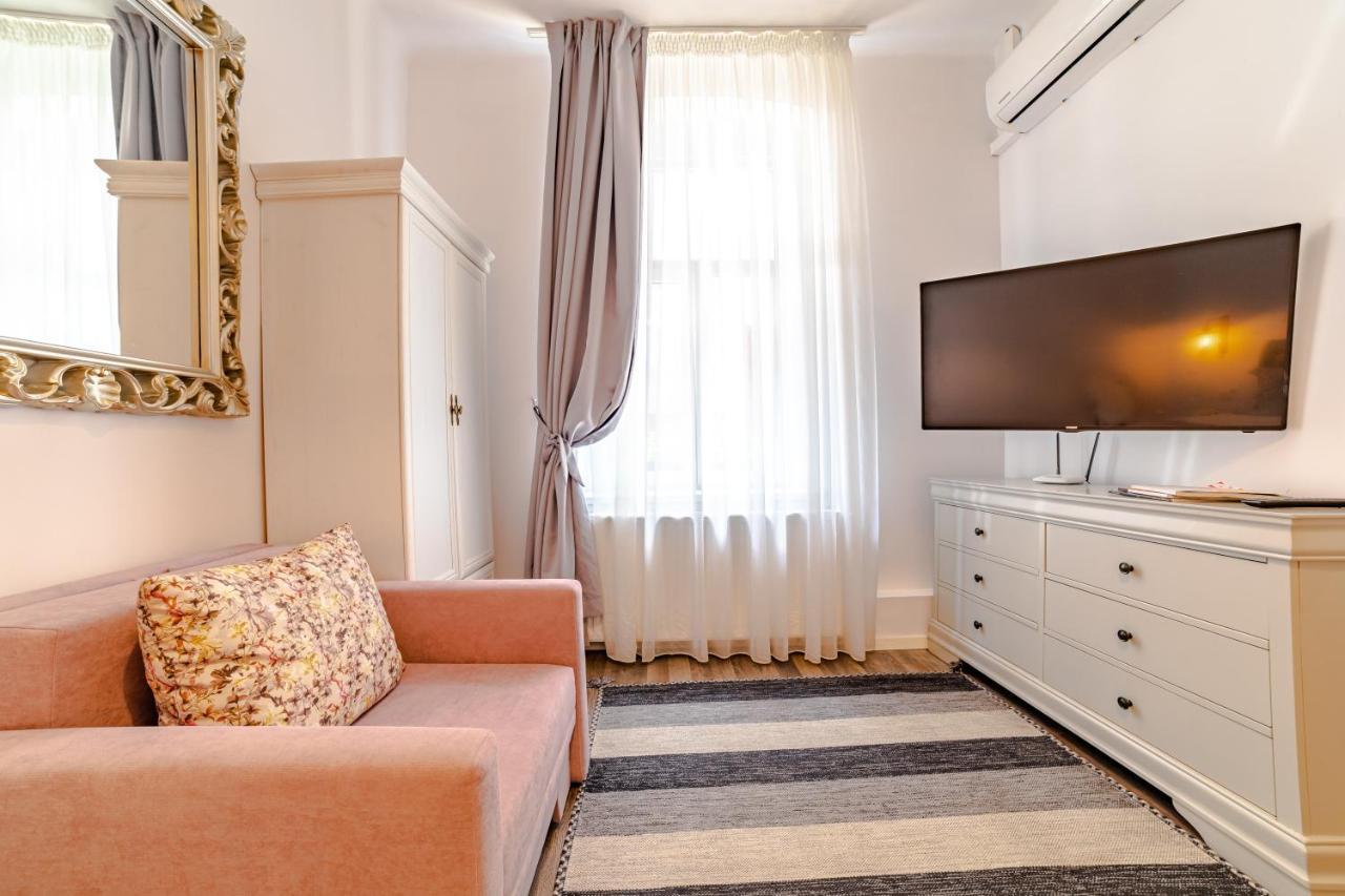 براشوف Albert Residence With Complimentary Parking المظهر الخارجي الصورة